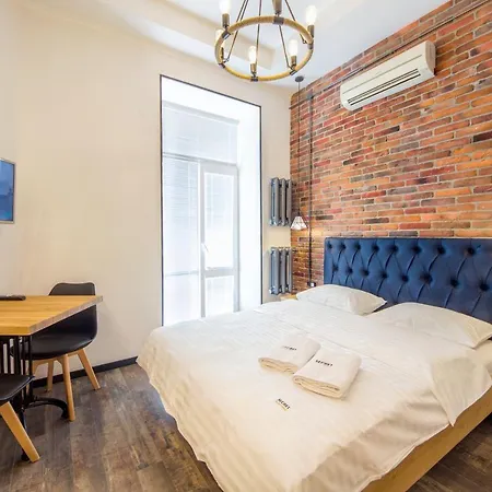 Central Dayflat Apartments *